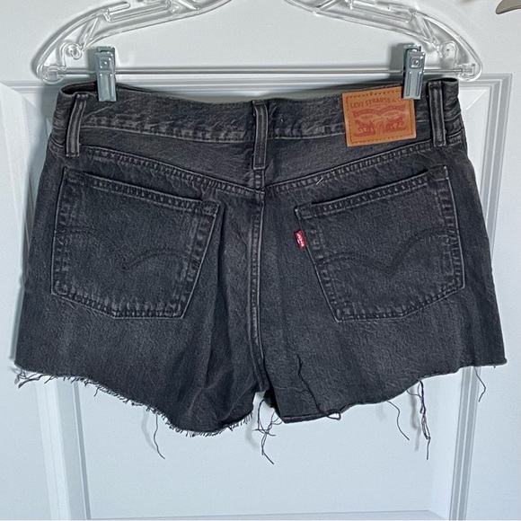 Levi’s Black Button Fly Studded Wedgie Fit Jean Shorts - 35668 - Picture 7 of 13
